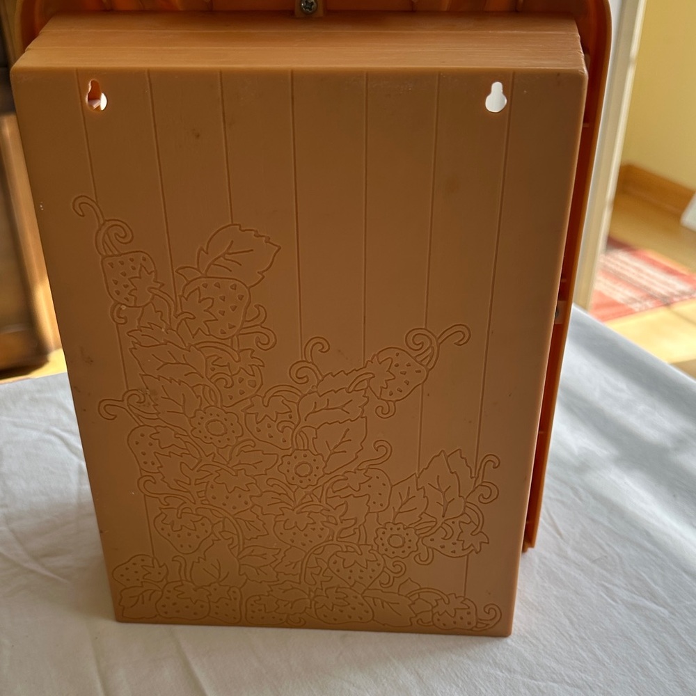 Strawberry Shortcake Wooden Cabinet - Green & Cream - Picture 5 of 6
